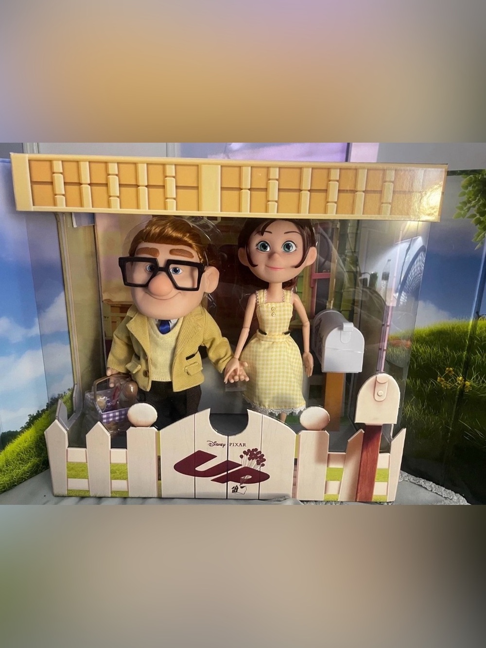 Disney Parks Pixar Up 15th
Anniversary Ellie Carl Limited Edition Doll Set NIB